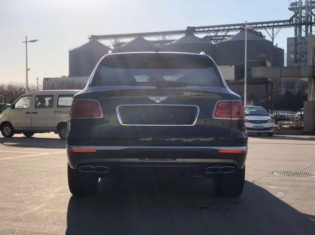 19款汽油添越4.0T汽油版 特选颜色港口仅售253万