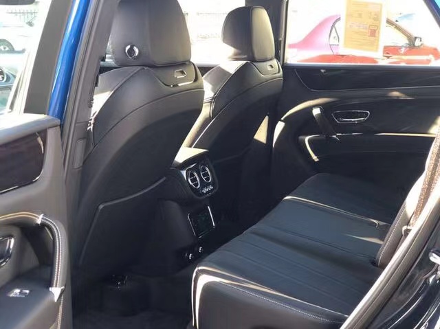 19款汽油添越4.0T汽油版 特选颜色港口仅售253万