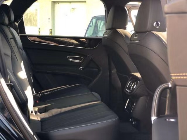 19款汽油添越4.0T汽油版 特选颜色港口仅售253万