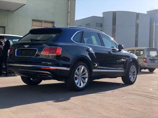 19款汽油添越4.0T汽油版 特选颜色港口仅售253万