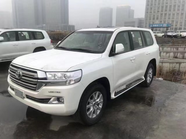 2020款酷路泽4000遥启版 港口现车钜惠仅售75万