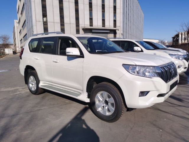 2020款丰田霸道3000柴油版 中东版国五现车仅售61万