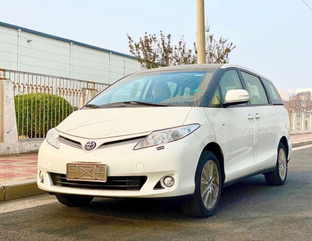 38万5 就能提一台进口商务车19款普瑞维亚 2.4 天窗 7座