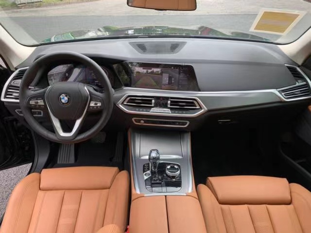 19款宝马X5中东版3.0T中配版 港口现车钜惠仅售71.5万