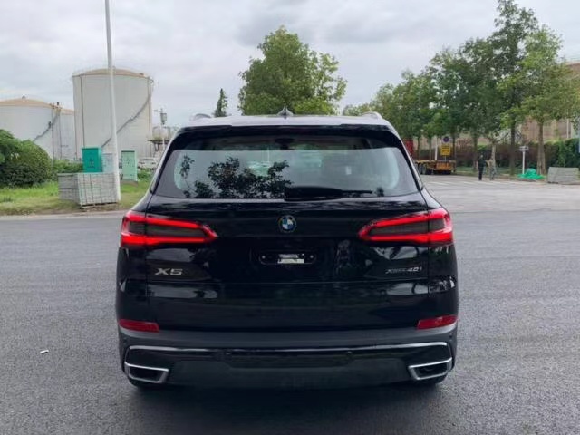 19款宝马X5中东版3.0T中配版 港口现车钜惠仅售71.5万