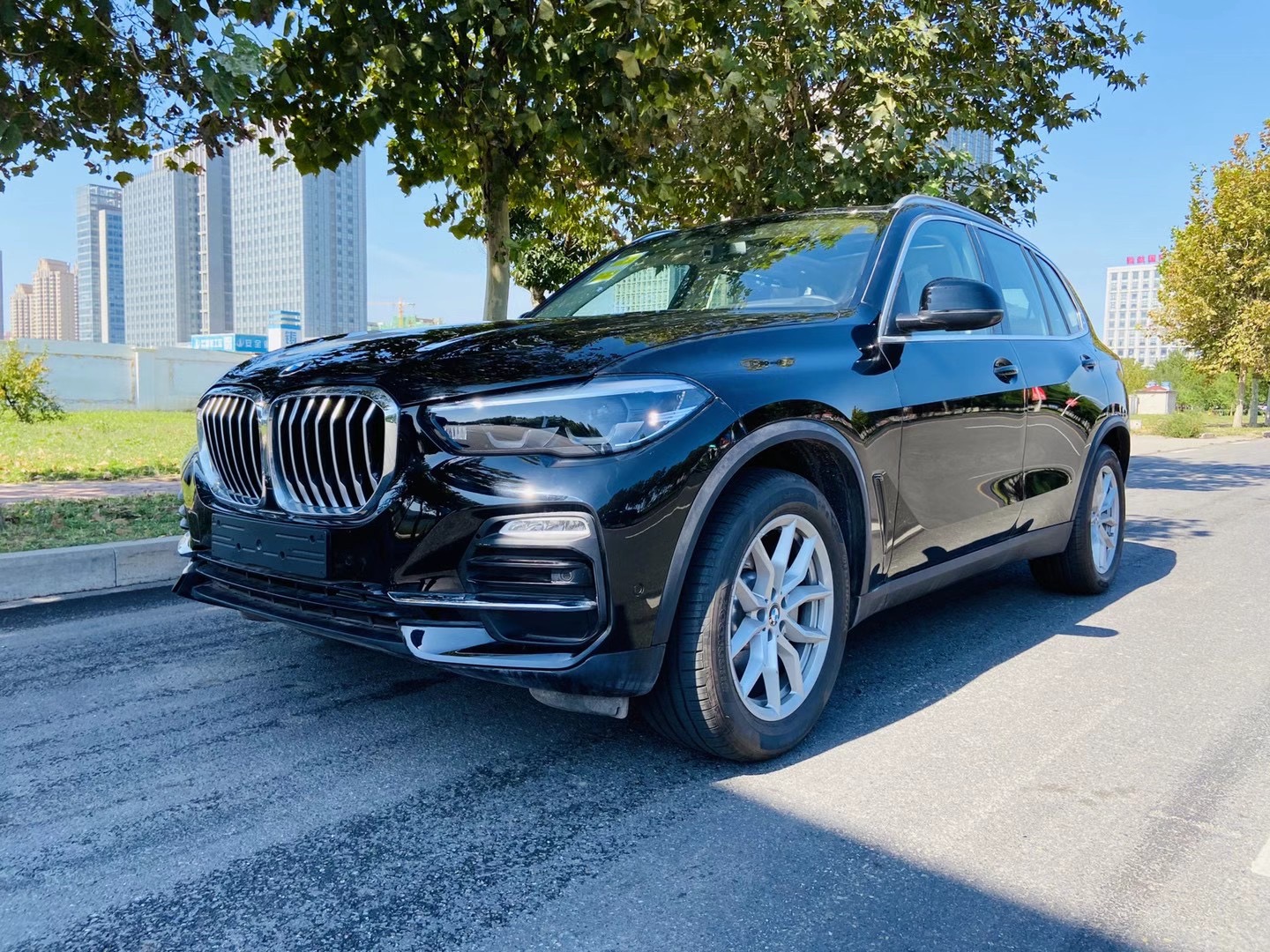 新款宝马X5中东版豪华版 港口现车最后一批特惠仅售73万