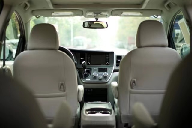 20款丰田塞纳两驱XLE真皮版 港口现车钜惠仅售50万