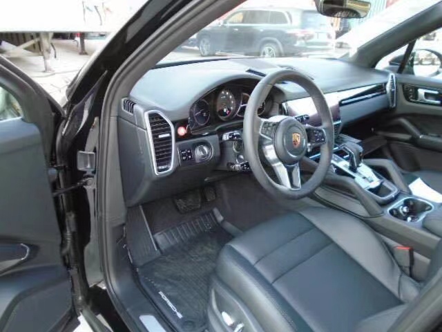 国六预售 20款保时捷卡宴3.0T汽油版保税区直营89万