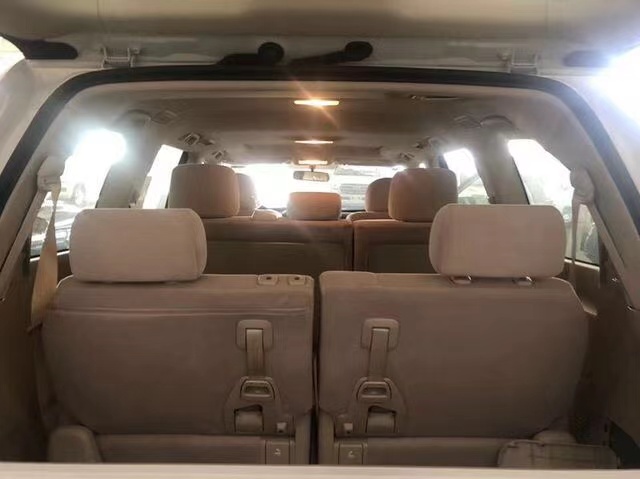 20款丰田酷路泽4000八气流水灯 港口现车特惠仅售85万