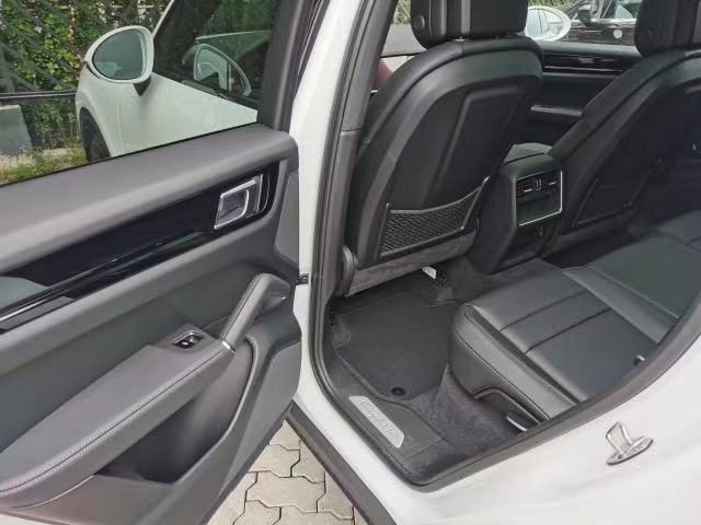 天津港最便宜的20款保时捷卡宴3.0T 特惠价仅售85万