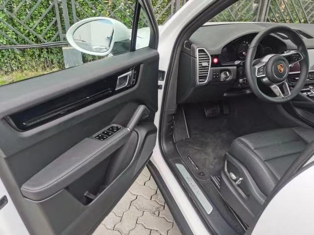 天津港最便宜的20款保时捷卡宴3.0T 特惠价仅售85万