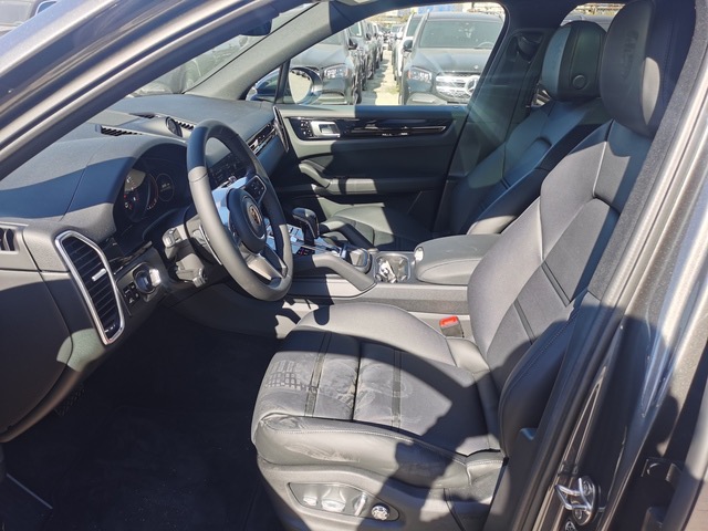 2020款保时捷卡宴加版无天窗顶配 国六预售保税区特惠85万