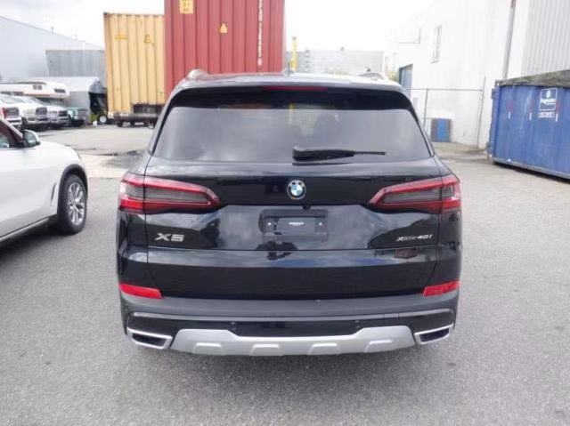 20款宝马X5加版标配  港口现车国六预售特惠仅售68.5万