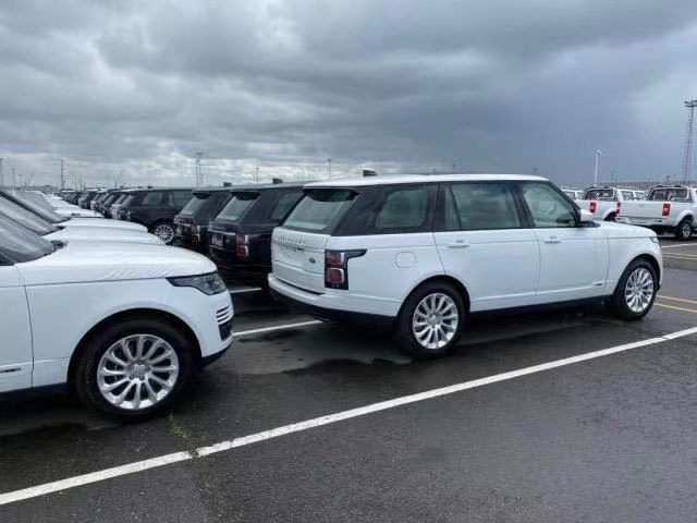 揽胜行政国六版，全国上牌，现在预订6月初交车！