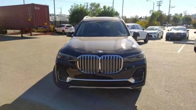 20款宝马X7美版标配3.0T 港口国六预售特惠仅售90万