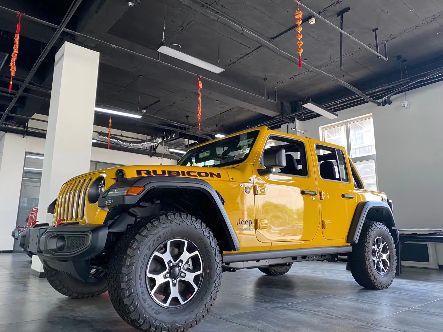 22款加版 JEEP撒哈拉现车 颜色配置齐全   秒杀特价中