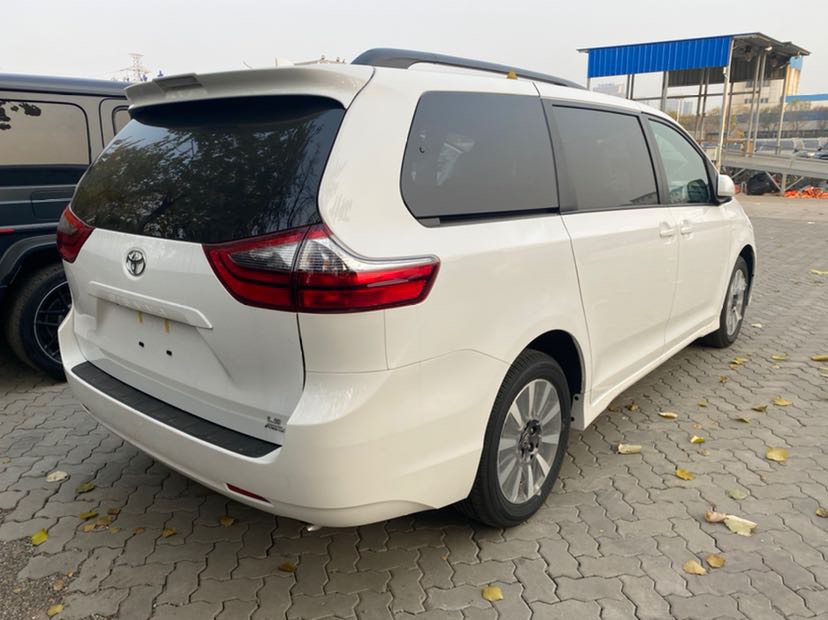 20款丰田塞纳四驱LE3.5汽油版 港口现车特价55万