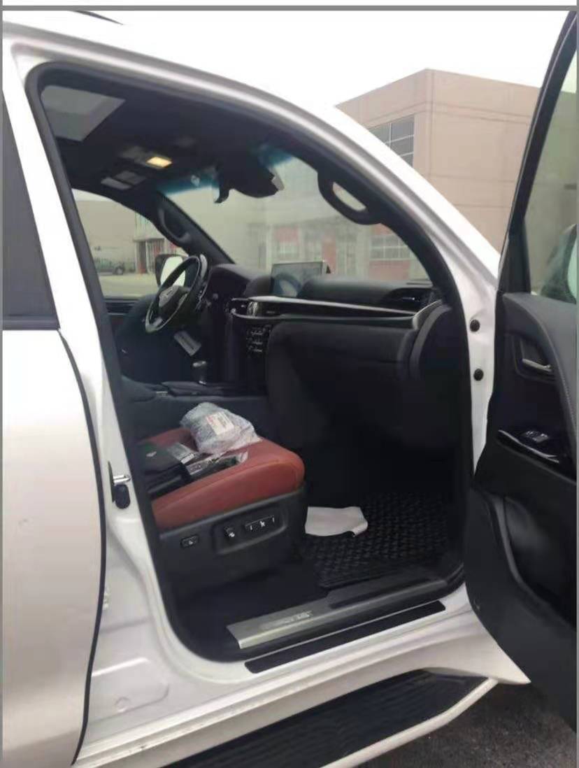 21款加版雷克萨斯LX570  天津国六随时提车价优