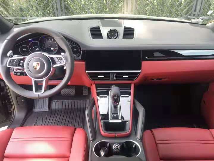 2020款保时捷卡宴3.0T    天津港现车热销全国