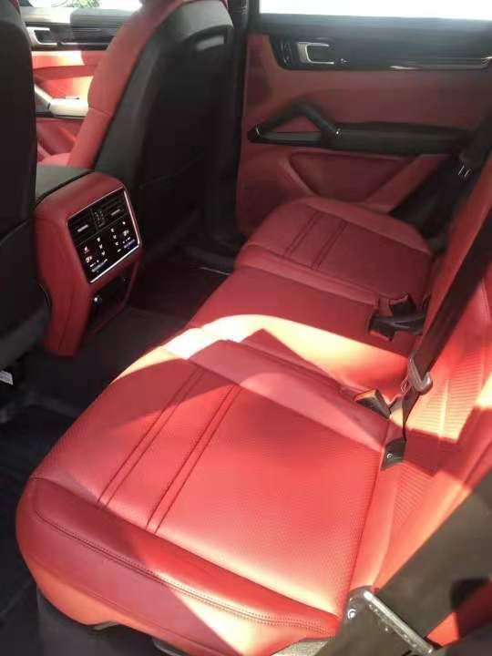 2020款保时捷卡宴3.0T    天津港现车热销全国