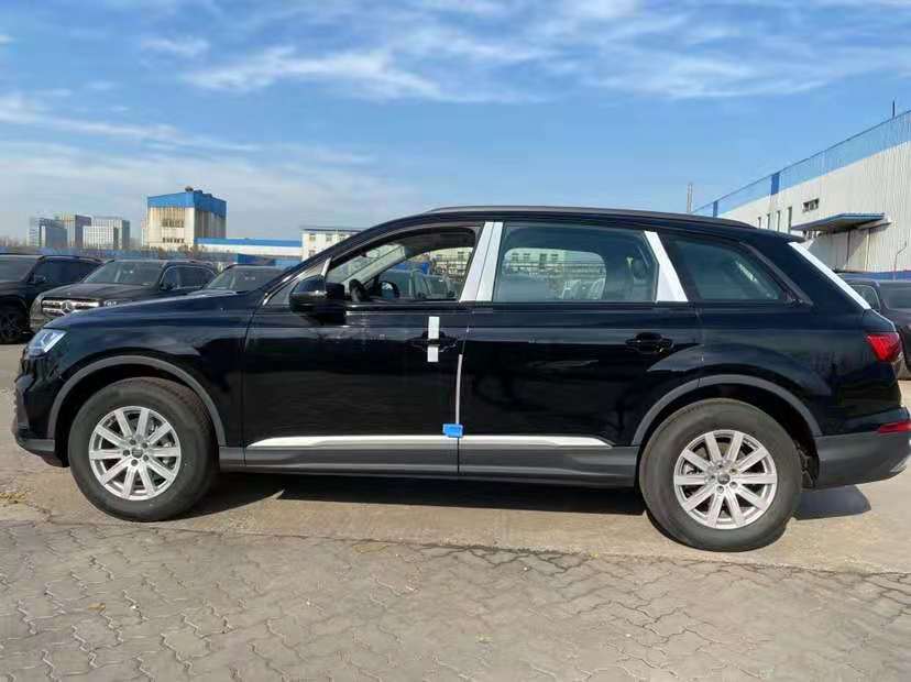 2021款奥迪Q7  天津港保税区随时提车价优