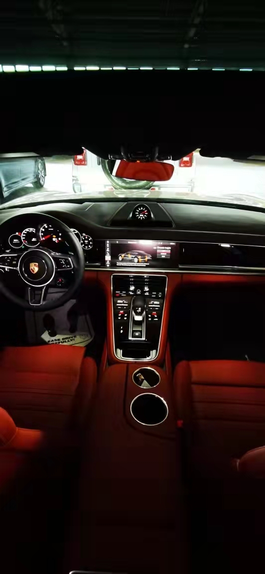 2020款保时捷Panamera   天津港火爆钜惠中