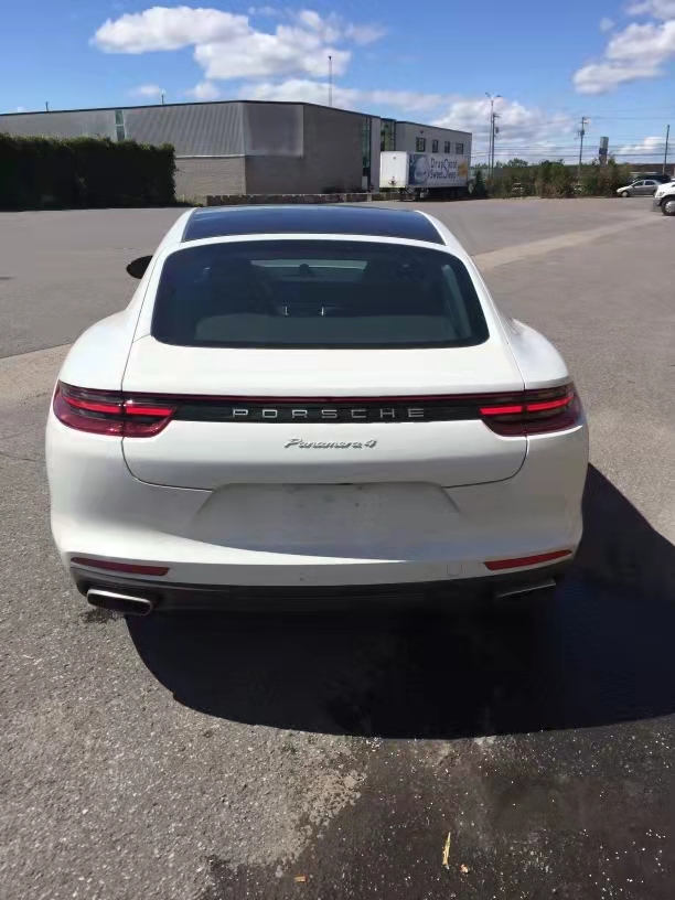 2020款保时捷Panamera   天津港火爆钜惠中
