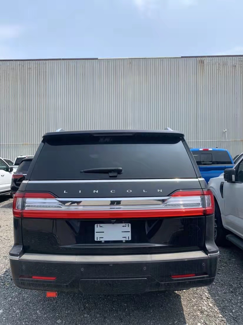 2020款林肯领航员3.5T   天津港现车特价127万