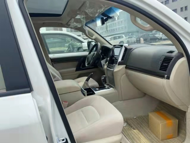 2020款丰田酷路泽4000  天津港全国上牌特价钜惠