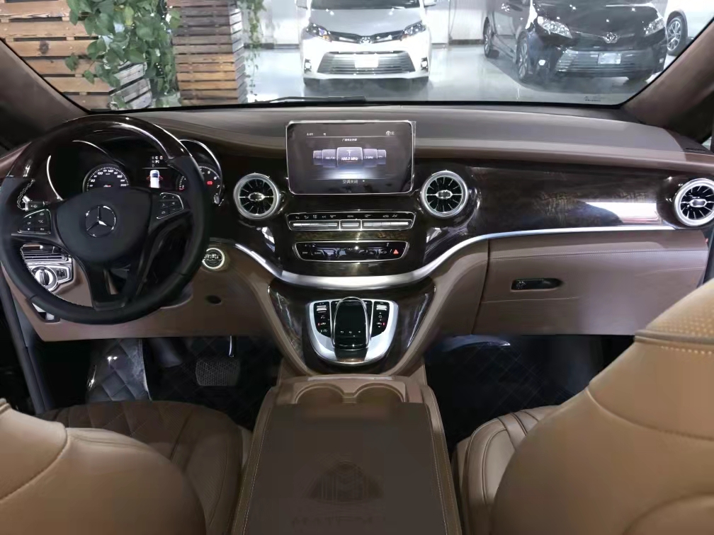 奔驰V250商务车  天津港保税区特价钜惠