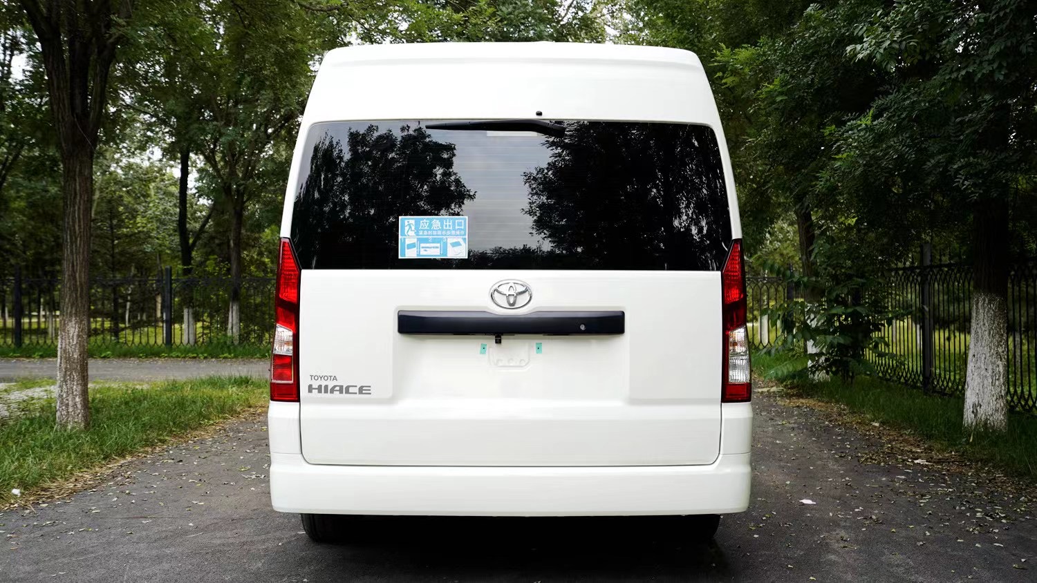  2021款进口丰田海狮  天津港火爆热销中