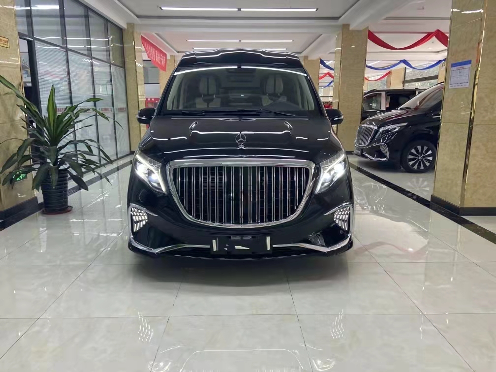 20款高顶奔驰迈巴赫V260商务六座 天津港火爆热销中