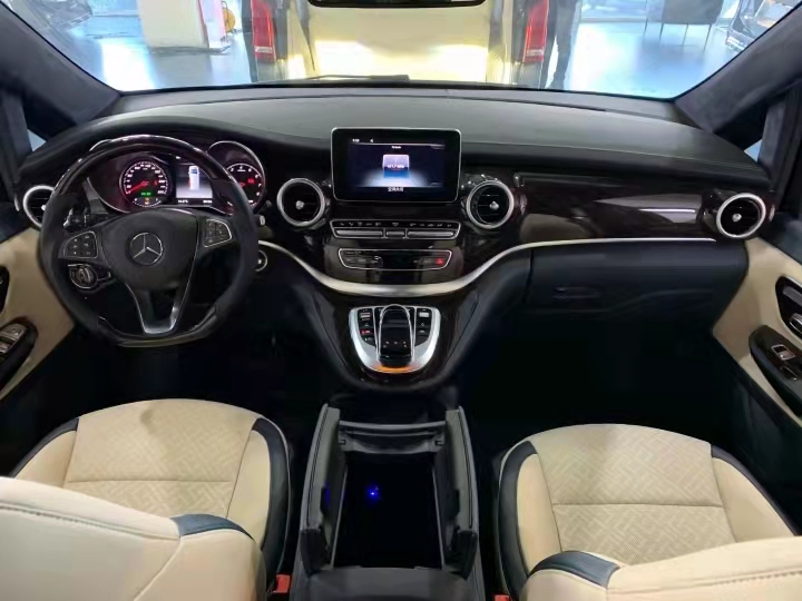 国六奔驰商务车敖璇版双门七座 天津港全国上牌价格钜惠