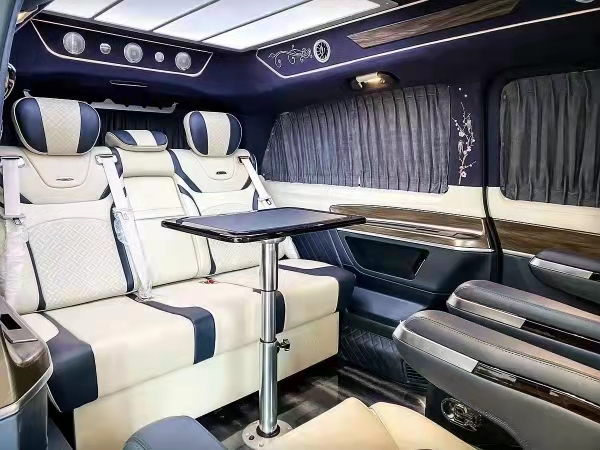 国六奔驰商务车敖璇版双门七座 天津港全国上牌价格钜惠