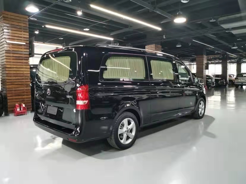 国六商务车奔驰威霆 天津港保税区特价钜惠