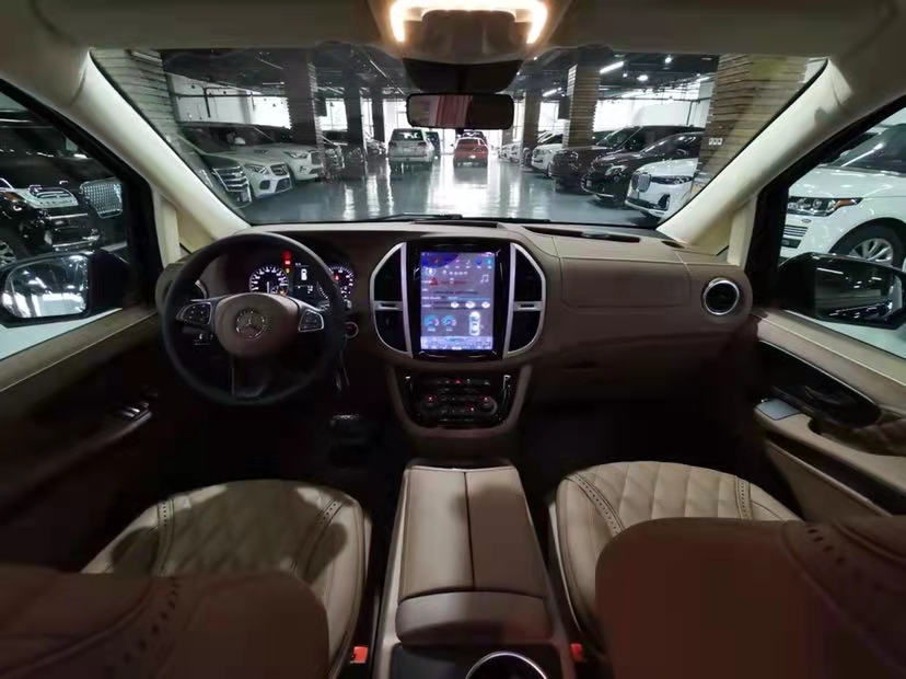 国六商务车奔驰威霆 天津港保税区特价钜惠