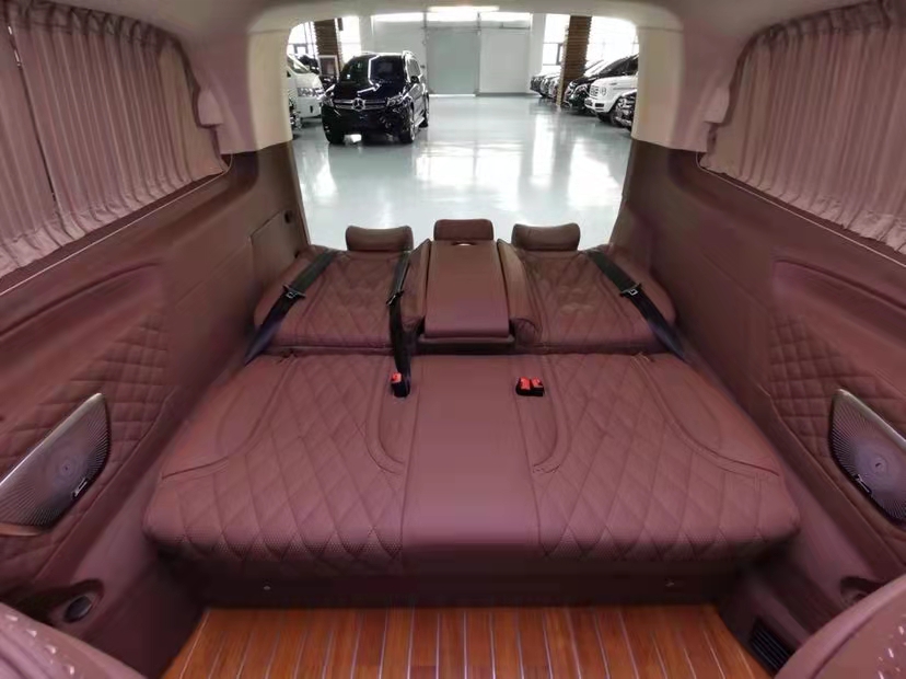 国六商务车奔驰威霆 天津港保税区特价钜惠