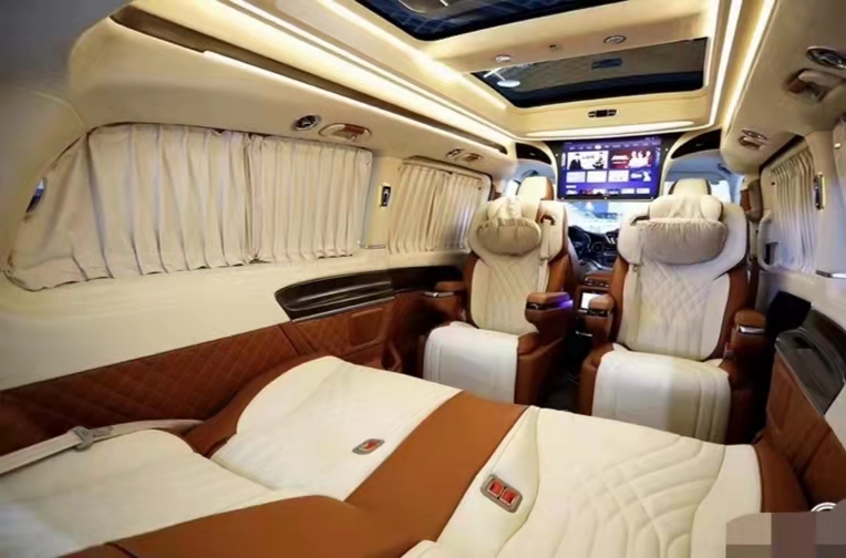 奔驰2021新款V260加长商务车 天津港保税区现车随时提