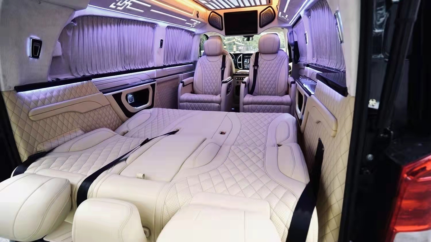 奔驰威霆定制高顶单门版商务车  天津港全国上牌价格钜惠