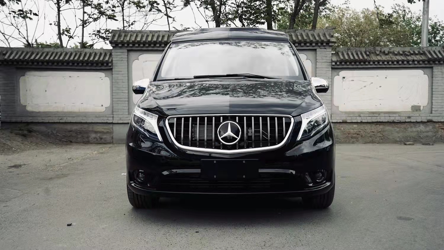 奔驰威霆定制高顶单门版商务车 天津港全国上牌价格钜惠