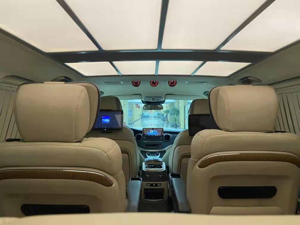 21款奔驰迈巴赫商务V260国六 天津港保税区现车随时提