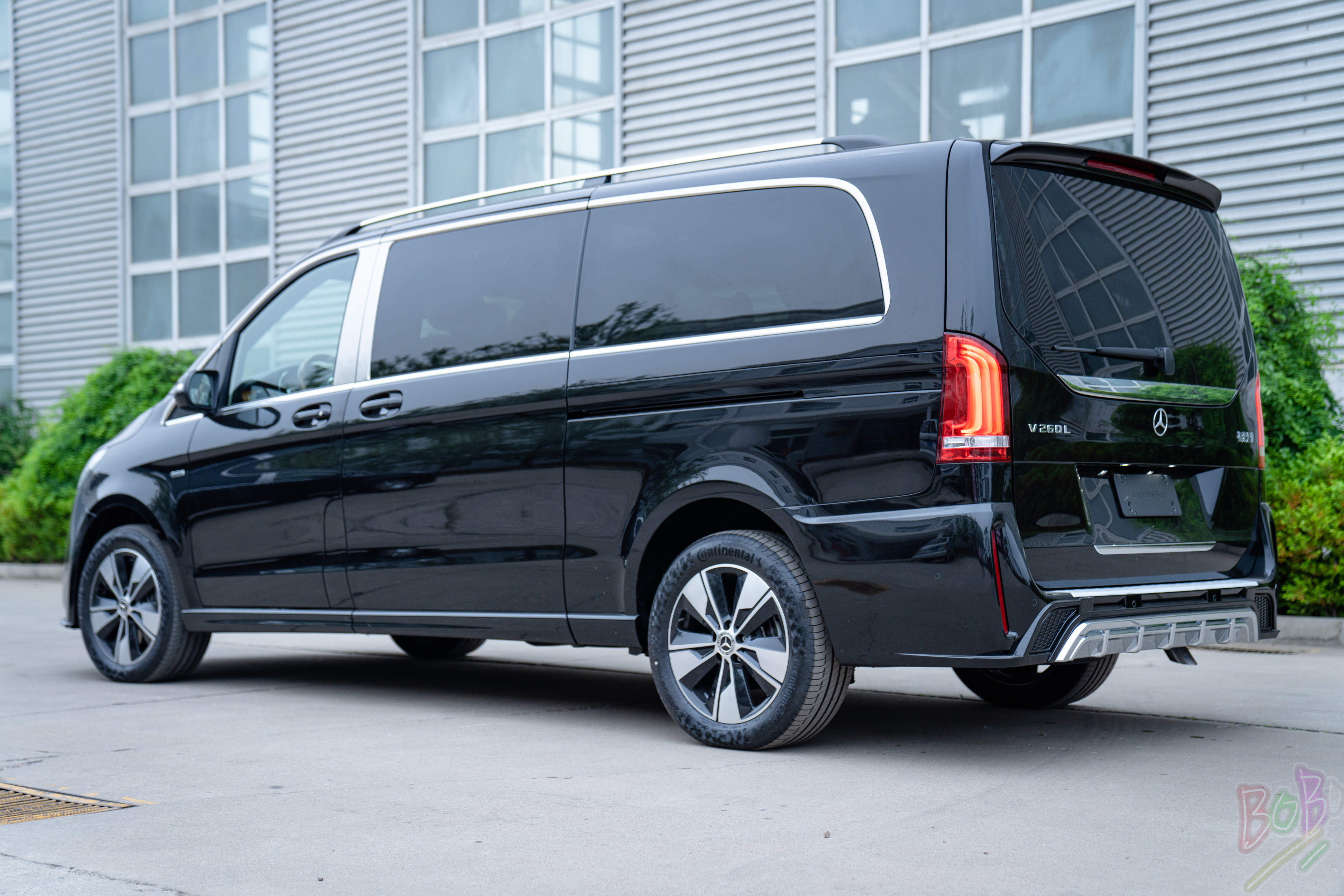 奔驰V260高顶商务车定制版  天津港保税区现车随时提