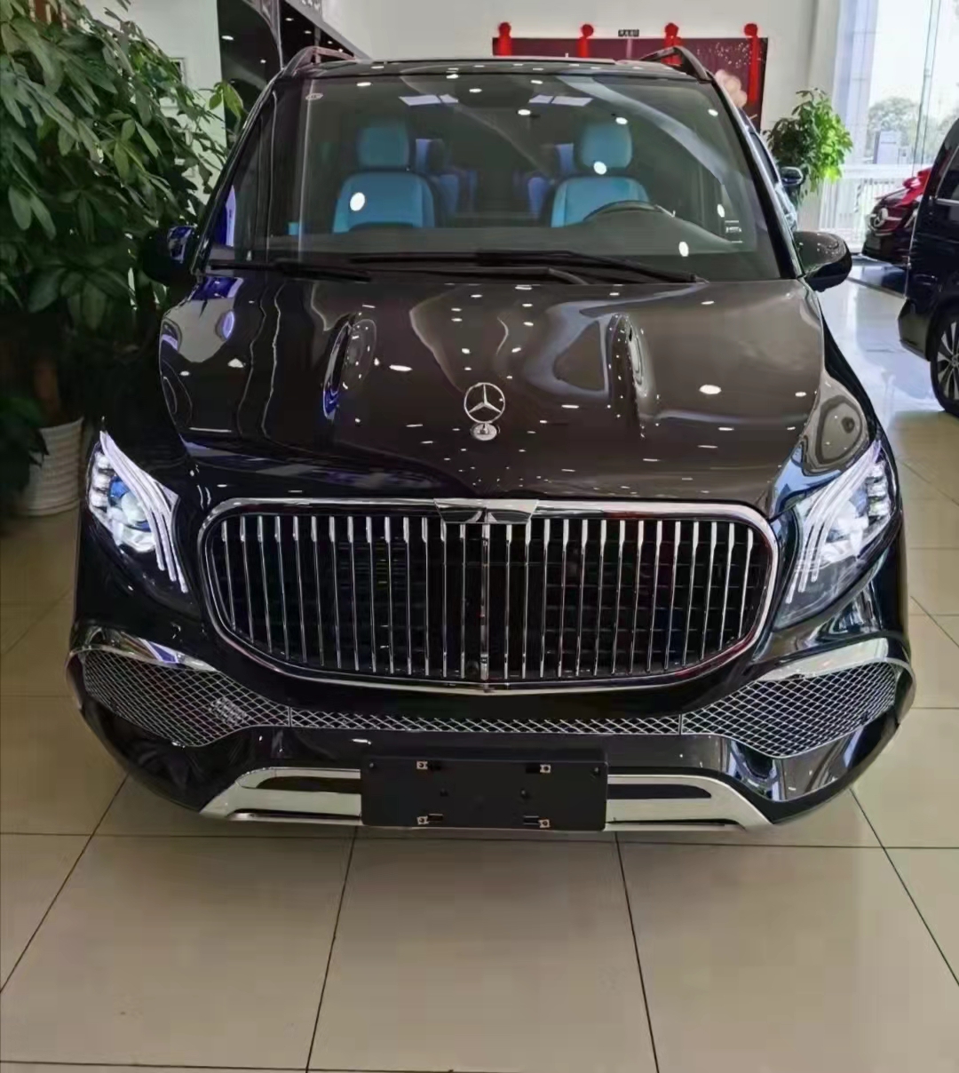 2021款奔驰威霆7座商务车 天津港保税区火热来袭