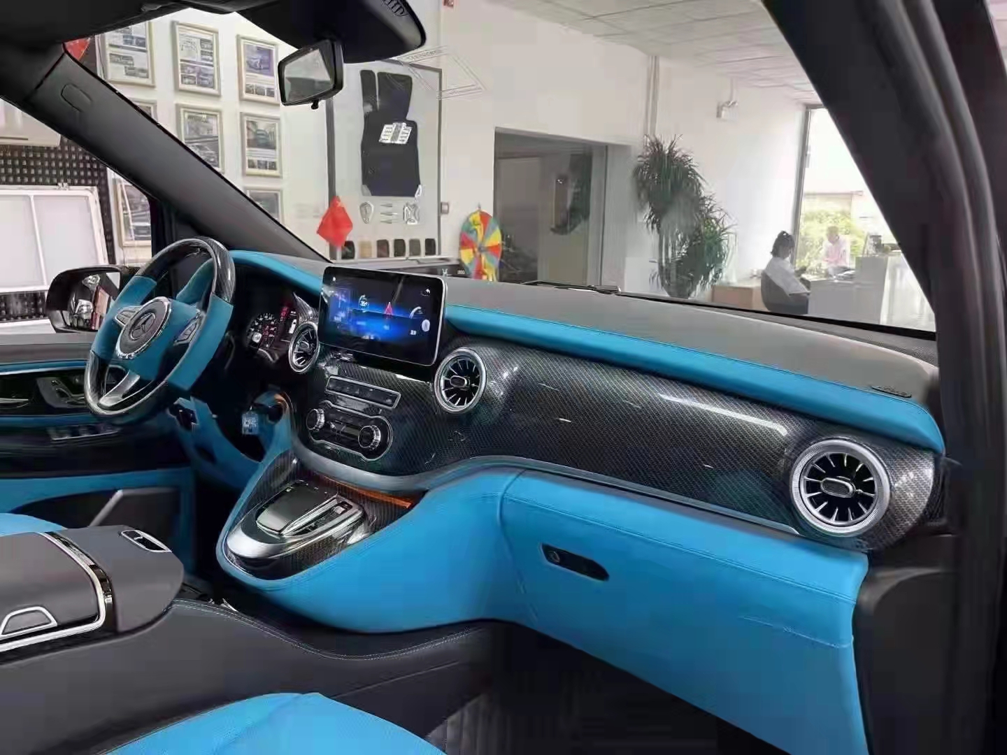 2021款奔驰威霆7座商务车 天津港保税区火热来袭