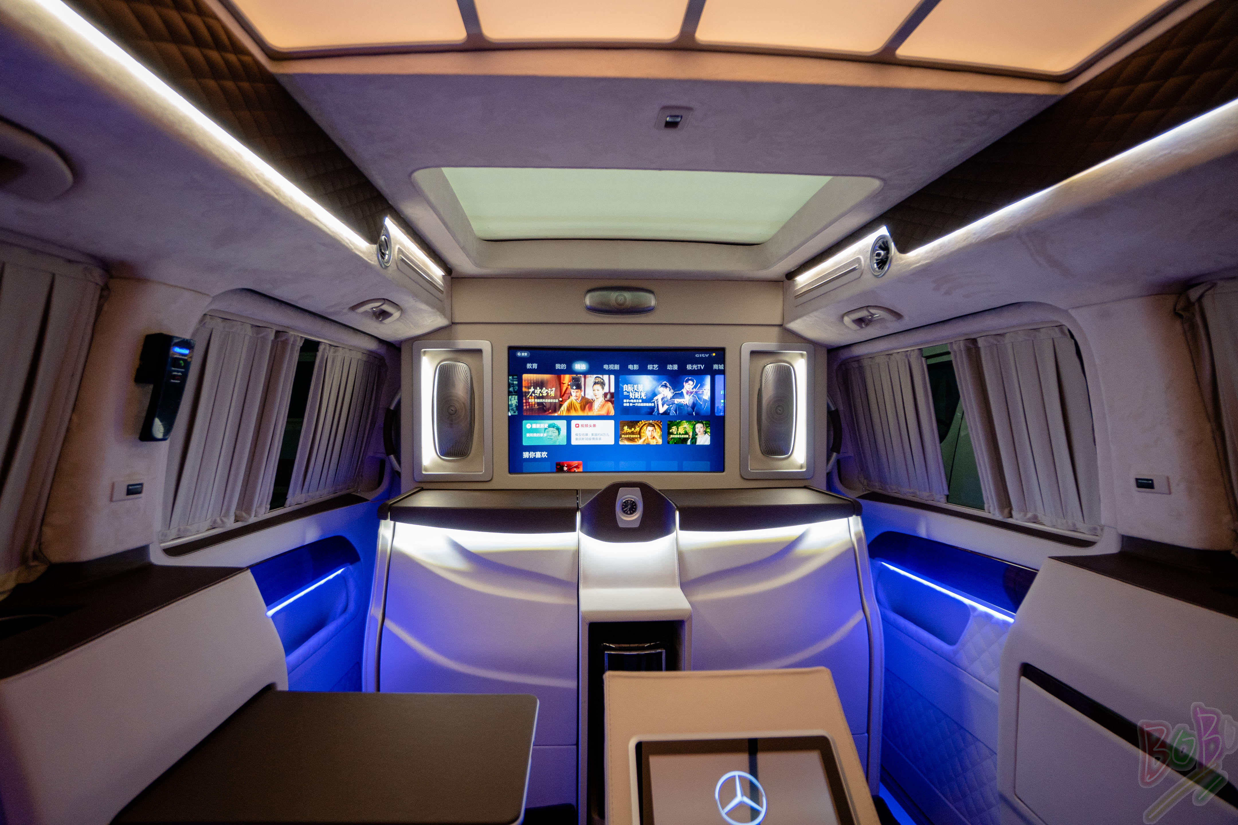 奔驰V260L改装7座高顶商务车 天津港全国上牌价格钜惠