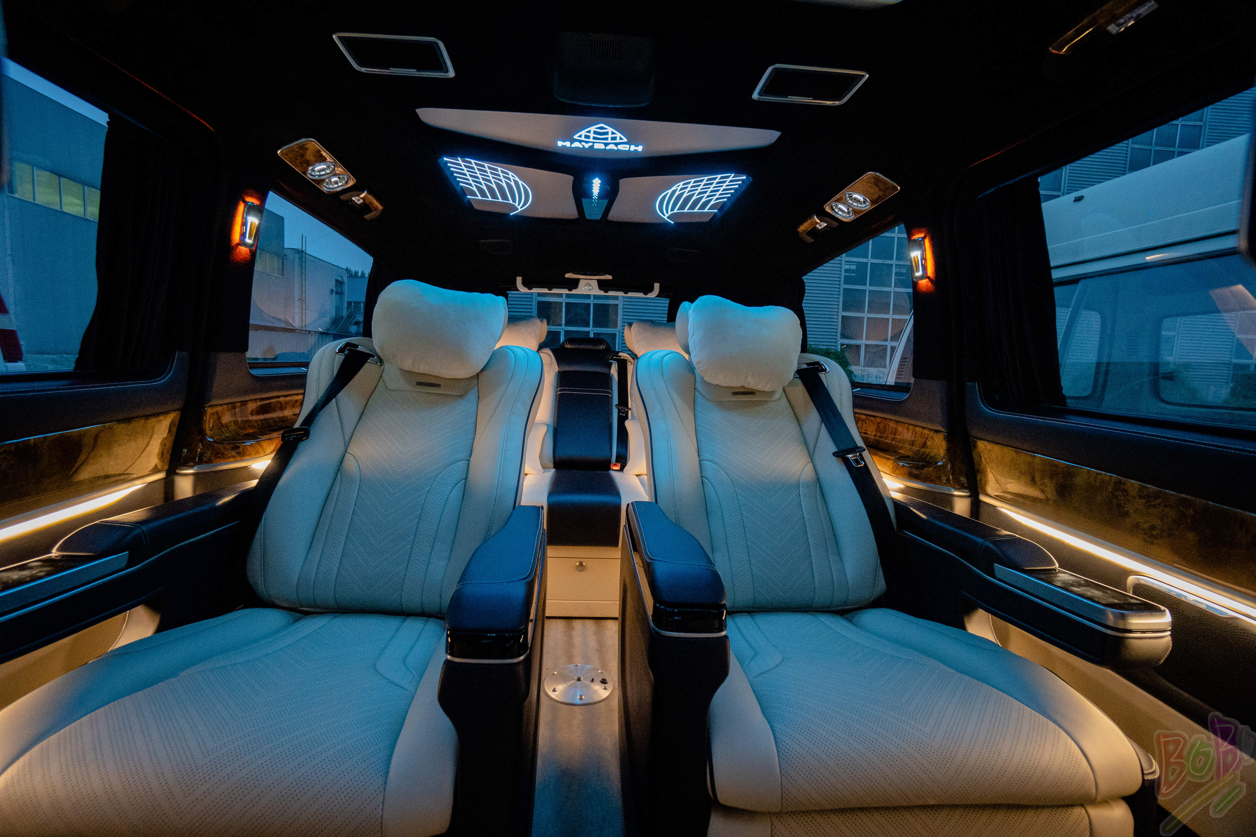 奔驰V260L改装7座高顶商务车 天津港全国上牌价格钜惠