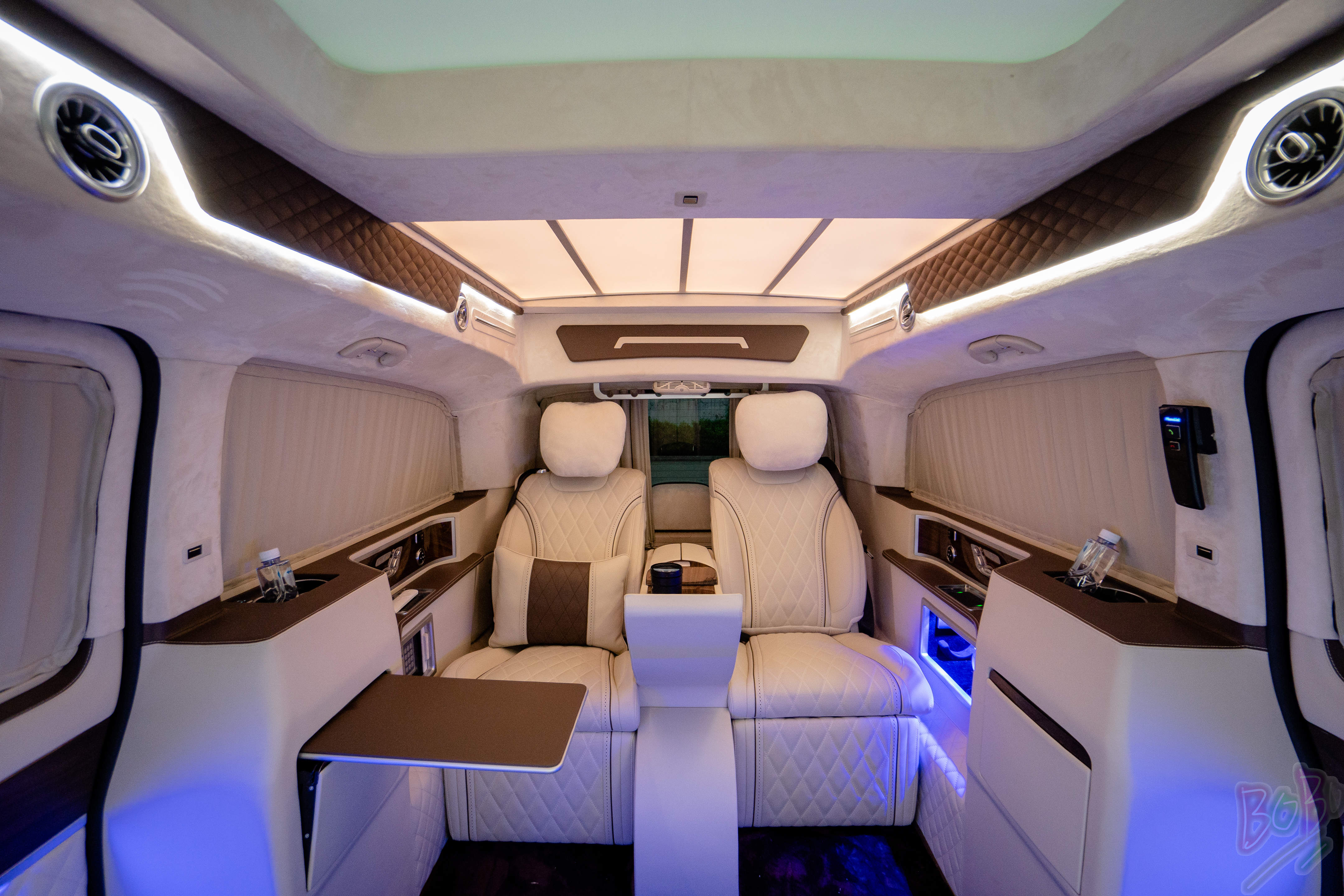 奔驰V260L改装7座高顶商务车 天津港全国上牌价格钜惠