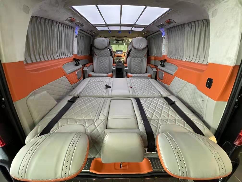 奔驰v260迈巴赫七座商务车 天津港保税区现车随时提