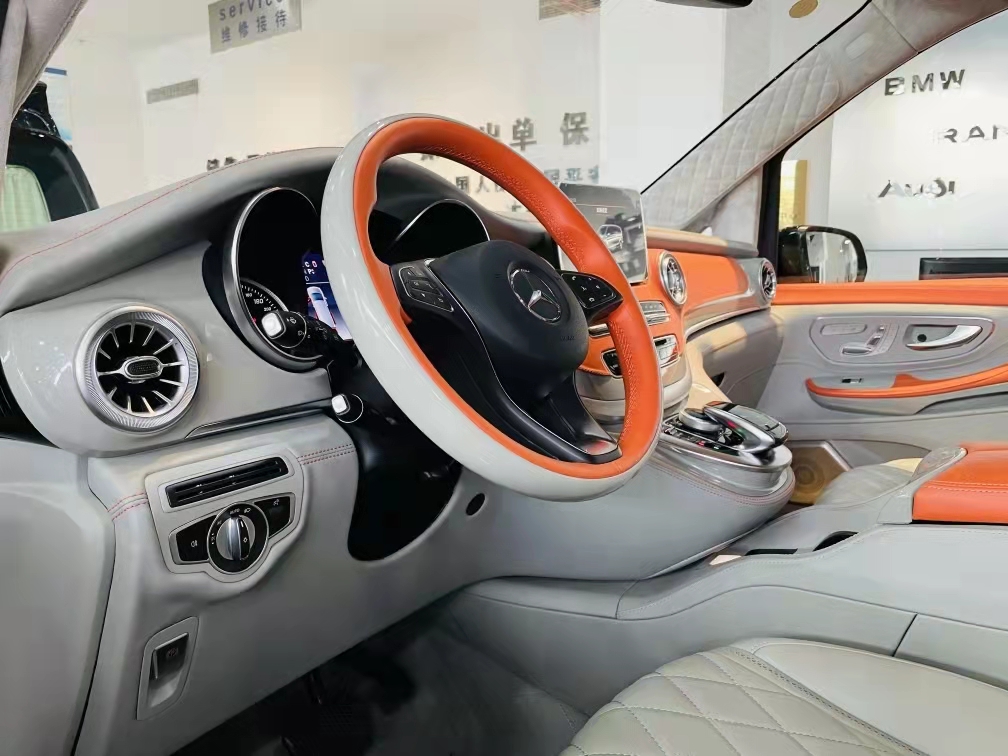 奔驰v260迈巴赫七座商务车 天津港保税区现车随时提