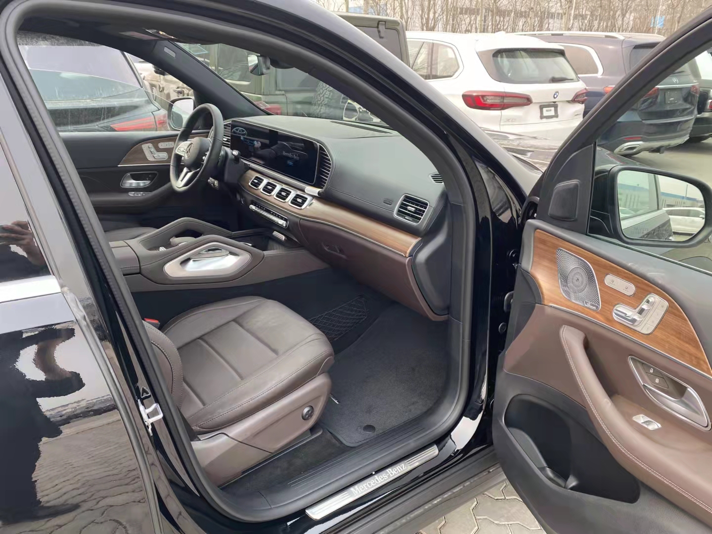 2021款奔驰GLS450 天津港国六优惠秒杀酬宾